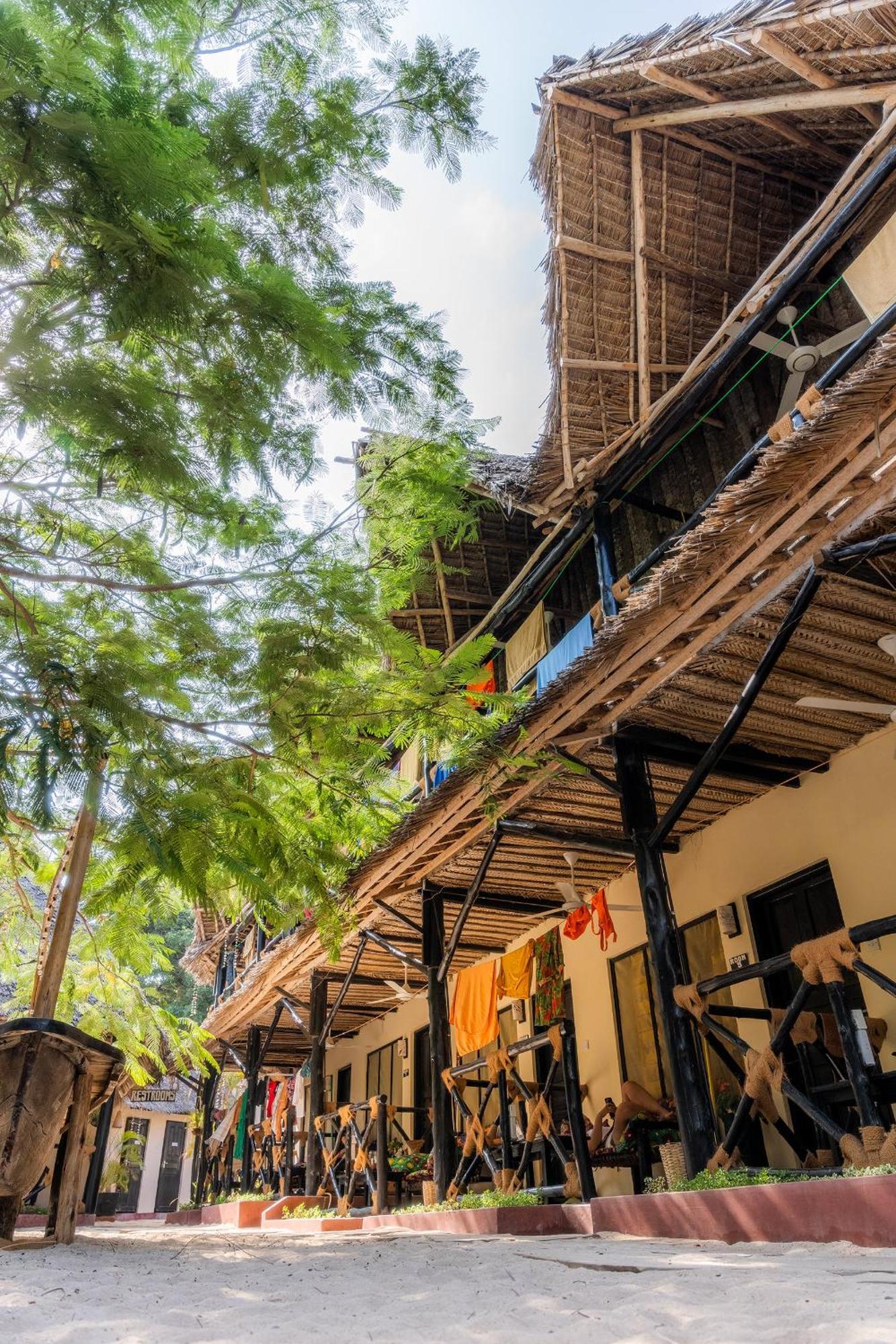 Makofi Guest House Nungwi Esterno foto